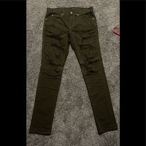 Size 32 skinny tapered jean from Rogue